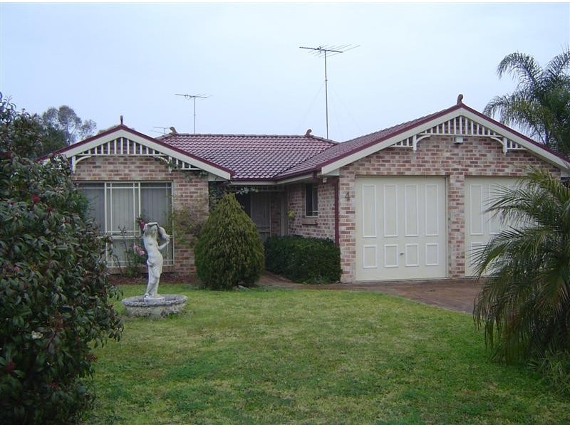 4 Zerafa Place, Quakers Hill NSW 2763