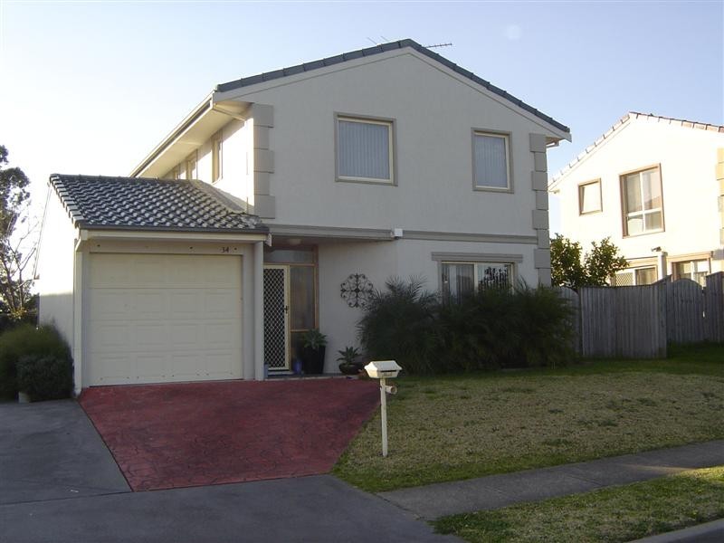 34 Whitehaven Avenue, Quakers Hill NSW 2763