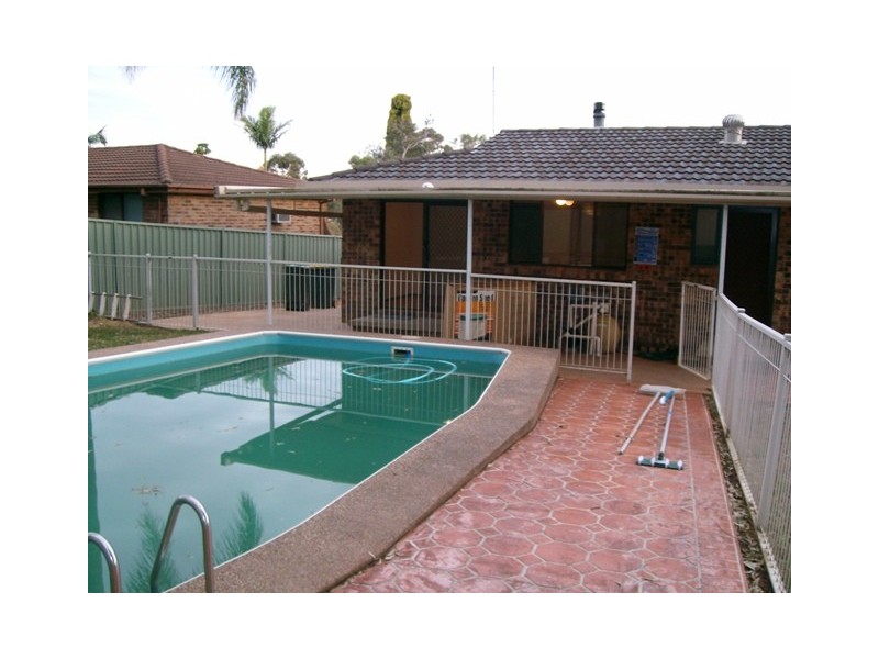 8 Morey Place, Kings Langley NSW 2147