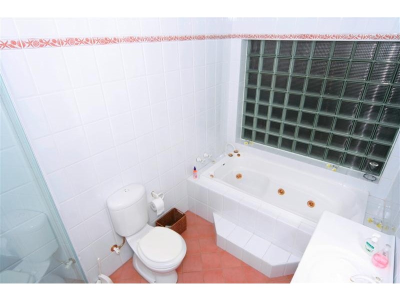 5 Ellis Place, Kings Langley NSW 2147