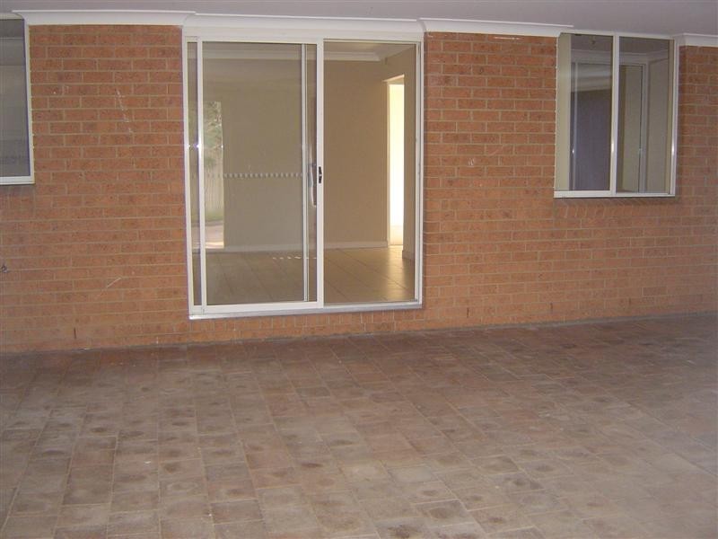 13 Goddard Crescent, Quakers Hill NSW 2763