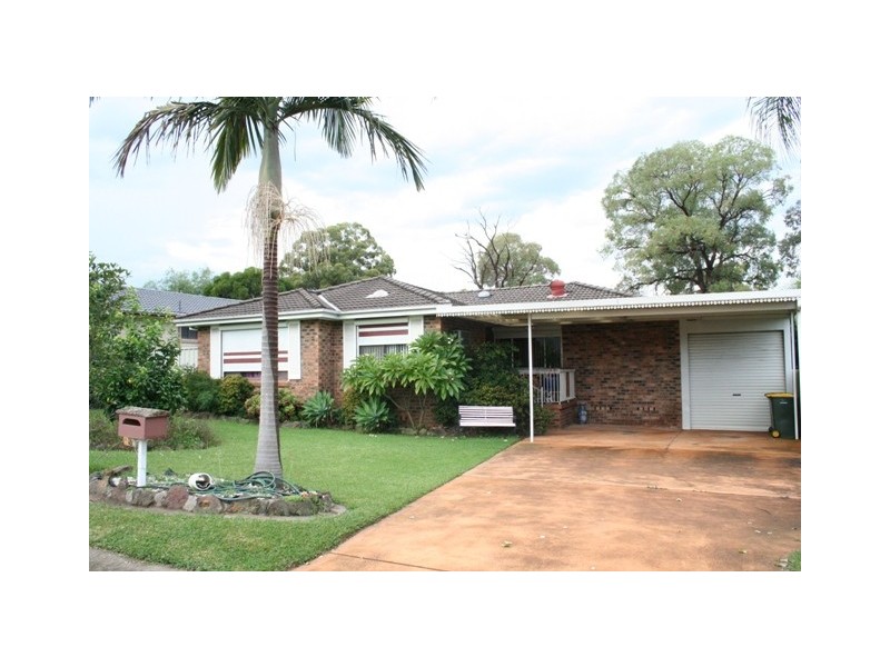 16 Elsom Street, Kings Langley NSW 2147