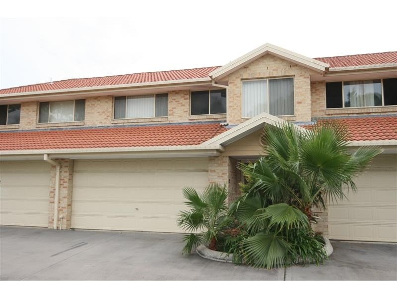 2/18 Hawker Street, Kings Park NSW 2148