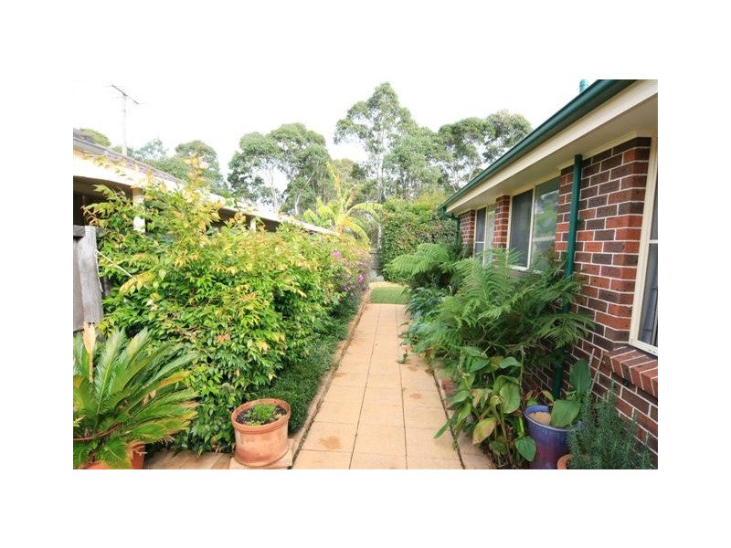 33 Manorhouse Blvd, Quakers Hill NSW 2763