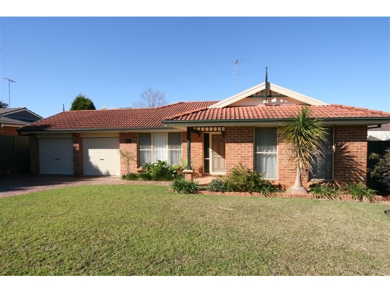 77 Kashmir Avenue, Quakers Hill NSW 2763