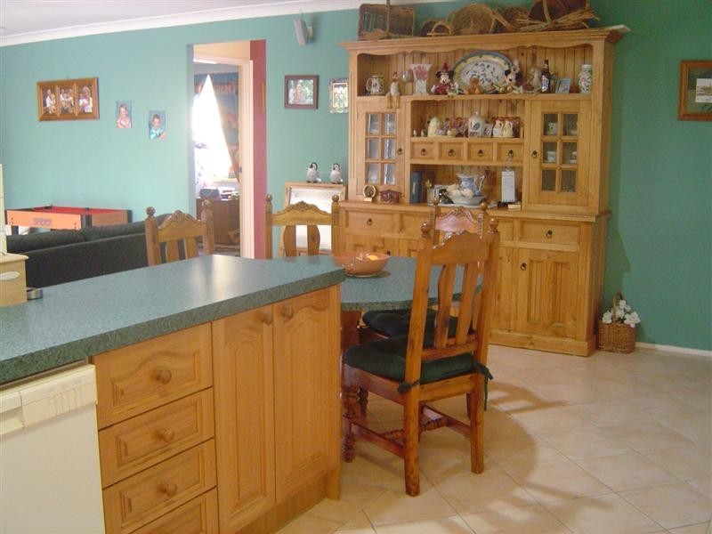 77 Kashmir Avenue, Quakers Hill NSW 2763