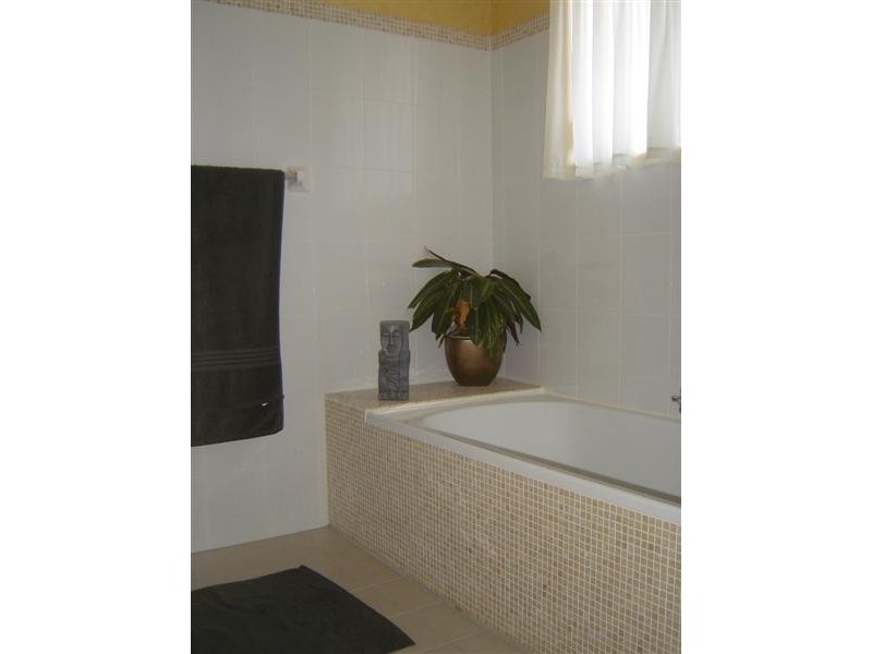 6 Barnier Drive, Quakers Hill NSW 2763