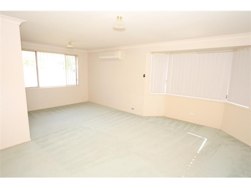 2 Henty Place, Quakers Hill NSW 2763