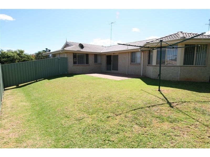 2 Henty Place, Quakers Hill NSW 2763