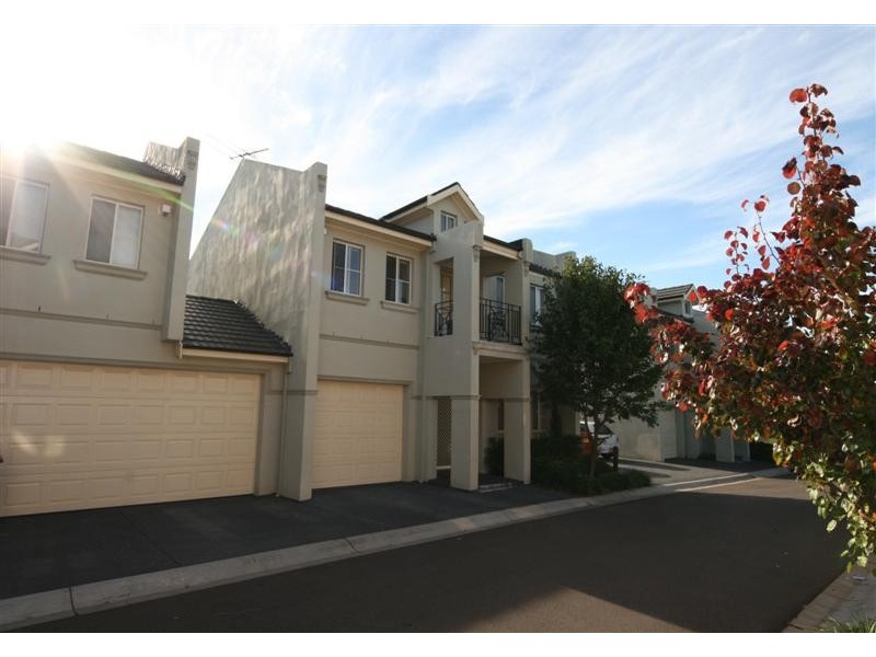 18/6 Blossom Place, Quakers Hill NSW 2763