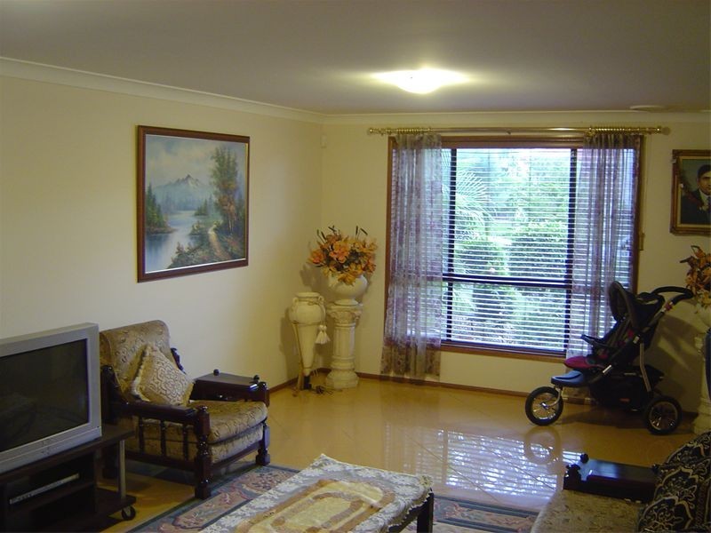 8  Turquoise Street, Quakers Hill NSW 2763