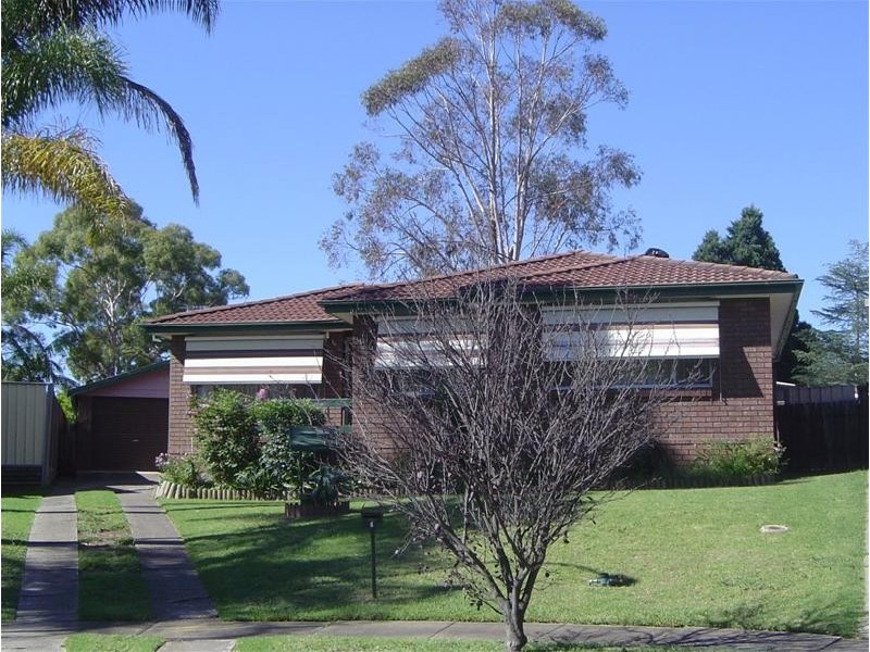 8  Marx Place, Quakers Hill NSW 2763