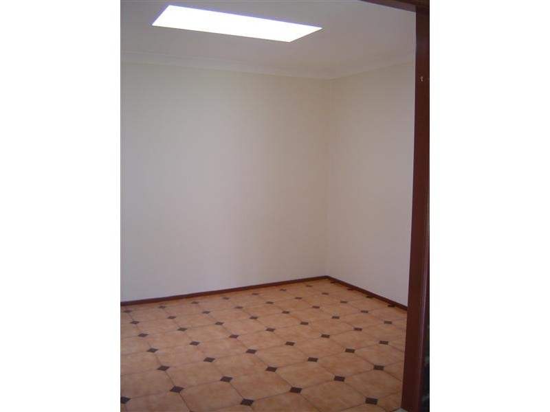 8  Marx Place, Quakers Hill NSW 2763