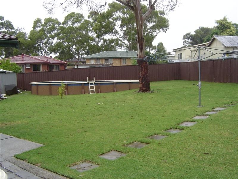 8  Marx Place, Quakers Hill NSW 2763