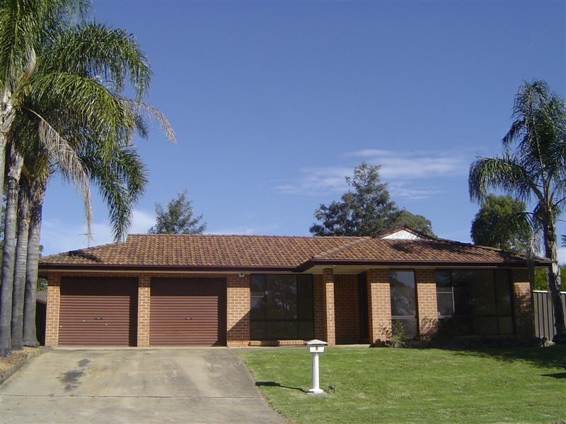 2  Brigid Place, Quakers Hill NSW 2763