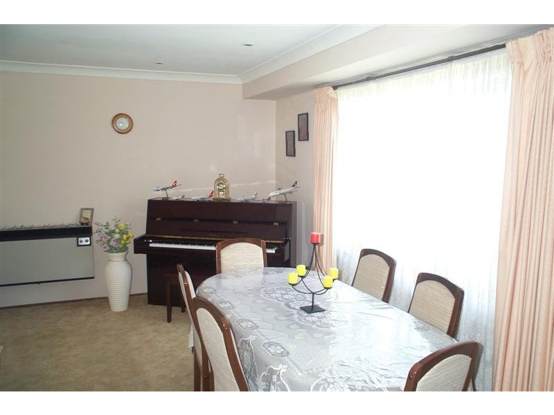 10  Torrance Crescent, Quakers Hill NSW 2763