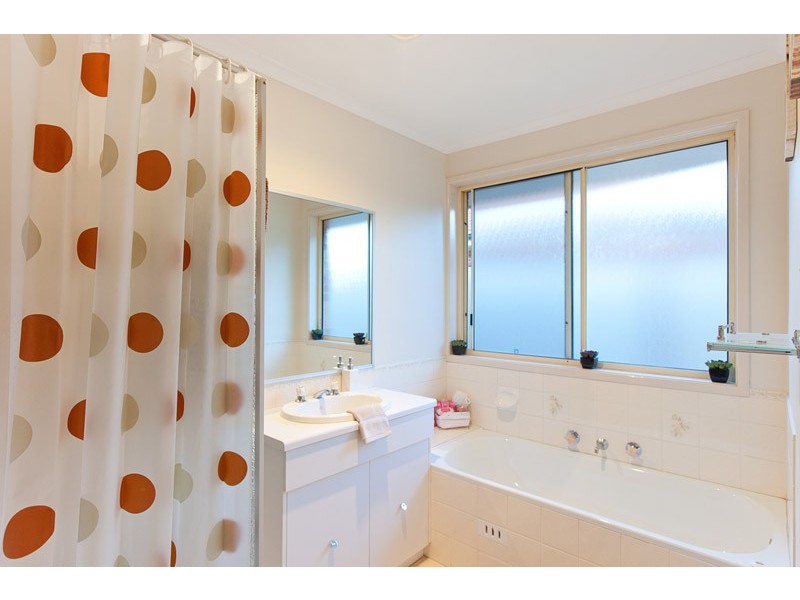 100 Barnier Drive, Quakers Hill NSW 2763