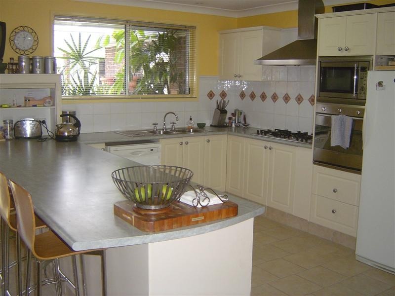 6 Barnier Drive, Quakers Hill NSW 2763