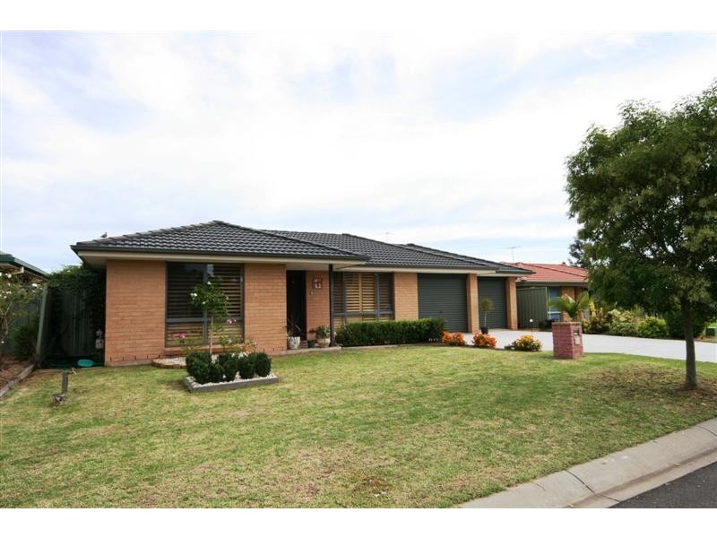 11 Silkwood Grove, Quakers Hill NSW 2763