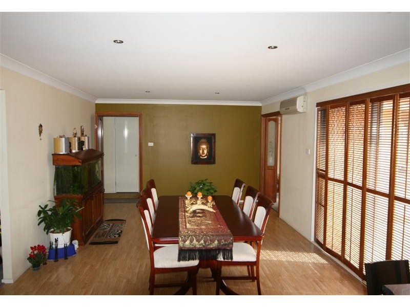 11 Silkwood Grove, Quakers Hill NSW 2763