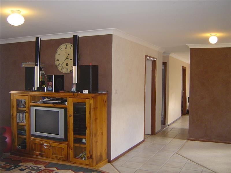 8  Olive Lee Street, Quakers Hill NSW 2763