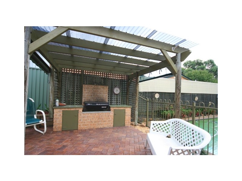 1  Nadie Place, Kings Langley NSW 2147