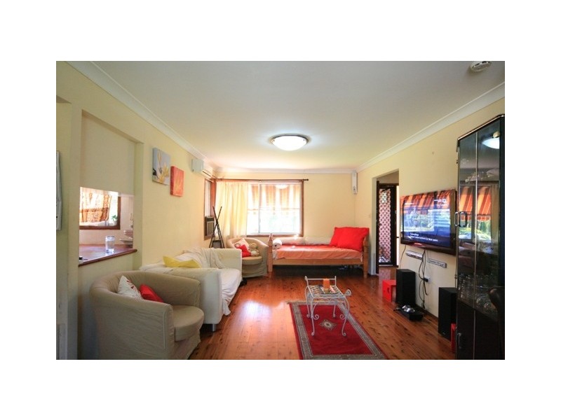 1  Canton Street, Kings Park NSW 2148