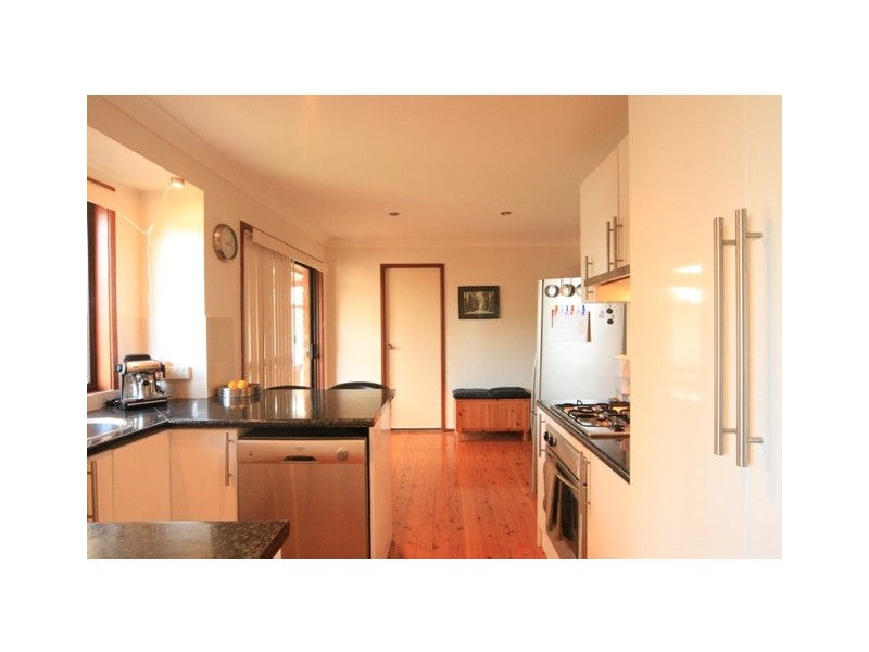 81  Faulkland Crescent, Kings Park NSW 2148