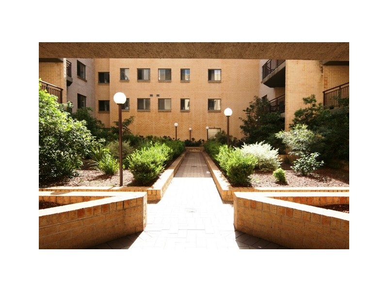 27/5-9 Fourth Avenue, Blacktown NSW 2148