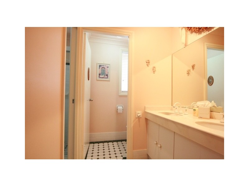 19 Knight Avenue, Kings Langley NSW 2147