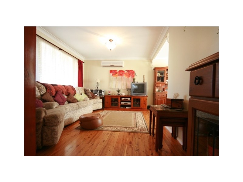 2  Reading Avenue, Kings Langley NSW 2147