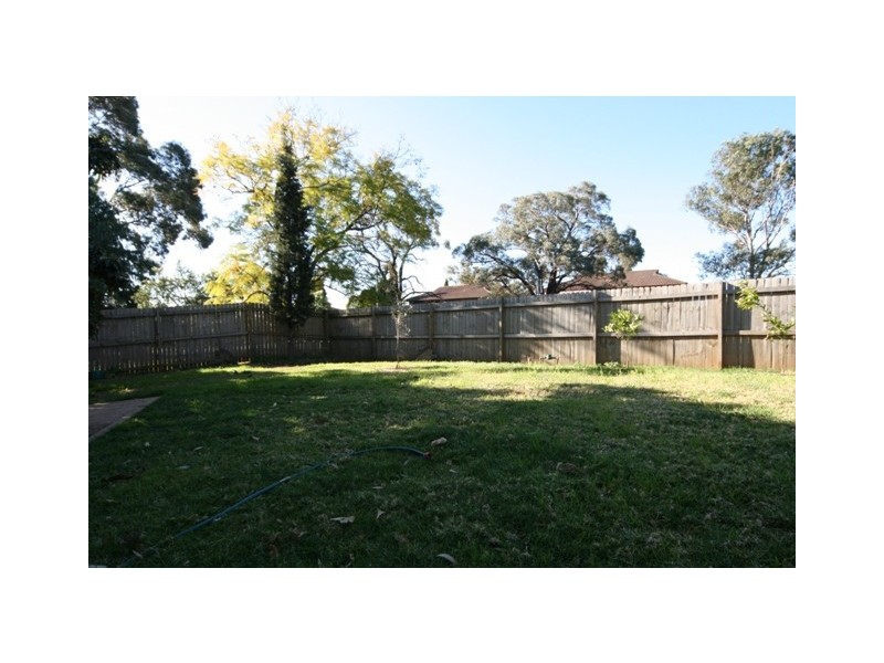 2  Reading Avenue, Kings Langley NSW 2147
