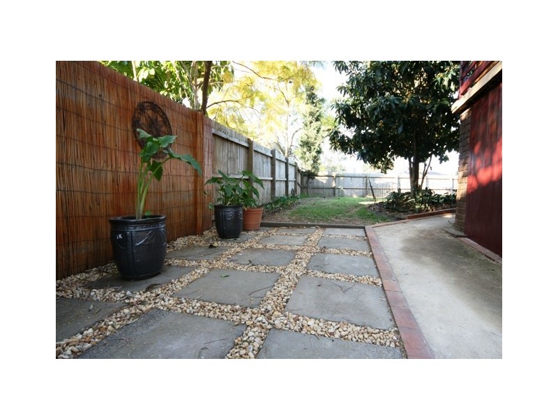 2  Reading Avenue, Kings Langley NSW 2147