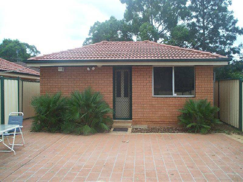 4  Whitby Road, Kings Langley NSW 2147