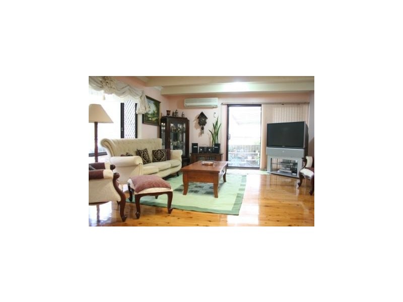 16  Elsom Street, Kings Langley NSW 2147