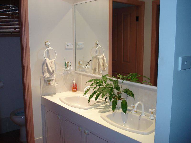 201  Madagascar Drive, Kings Park NSW 2148