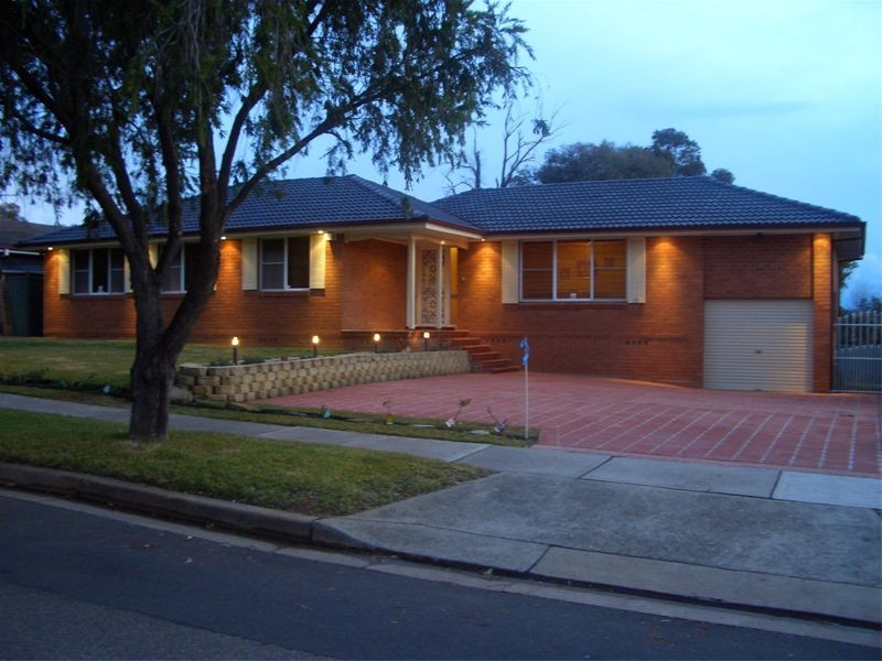 13  Knight Avenue, Kings Langley NSW 2147