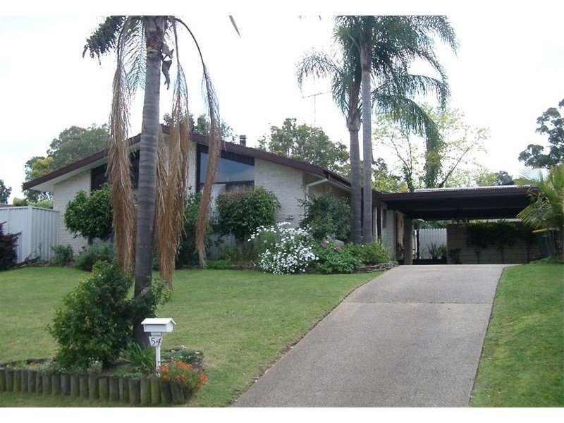 54  Hutchins Crescent, Kings Langley NSW 2147