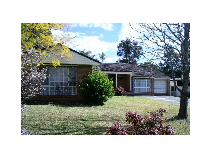 8  Madeira Avenue, Kings Langley NSW 2147