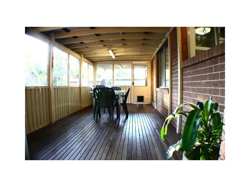 8  Madeira Avenue, Kings Langley NSW 2147