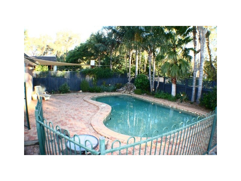 8  Madeira Avenue, Kings Langley NSW 2147