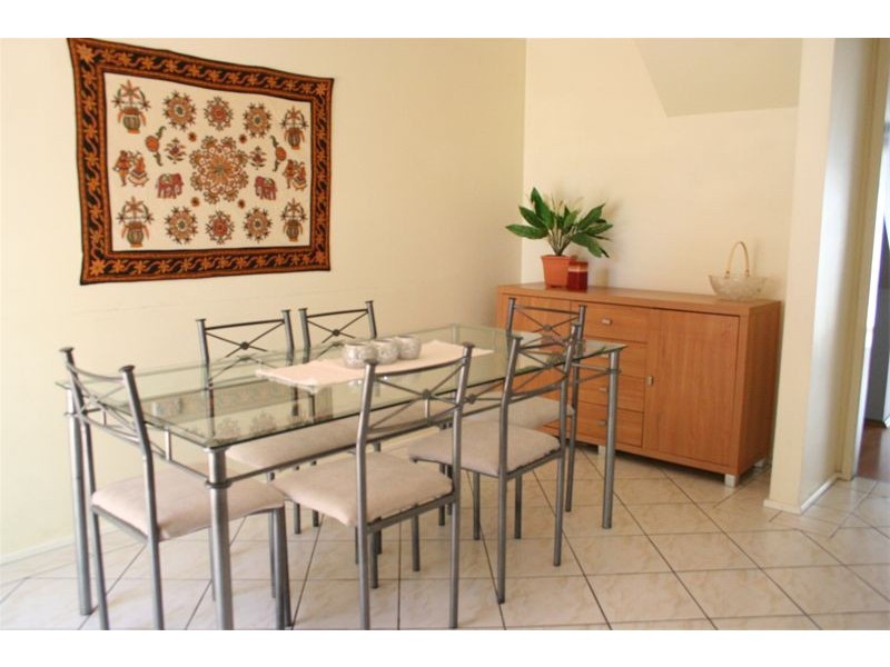 1/328   Seven Hills Road, Kings Langley NSW 2147