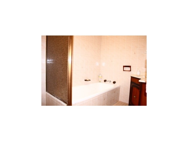 16  Koorool Avenue, Lalor Park NSW 2147