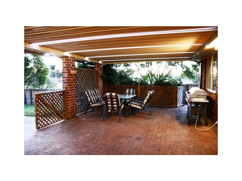 27  Baron Close, Kings Langley NSW 2147