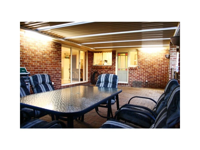 27  Baron Close, Kings Langley NSW 2147