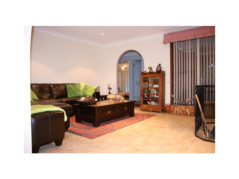 6  Tunley Place, Kings Langley NSW 2147