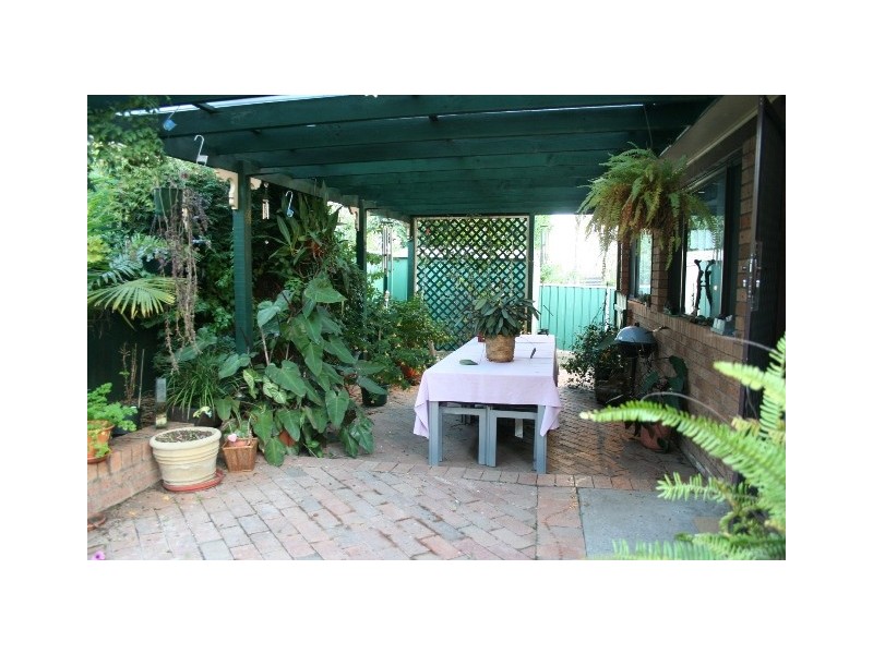 6  Tunley Place, Kings Langley NSW 2147