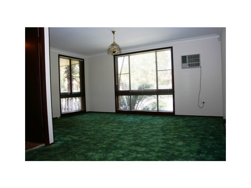 90  Madagascar Drive, Kings Park NSW 2148