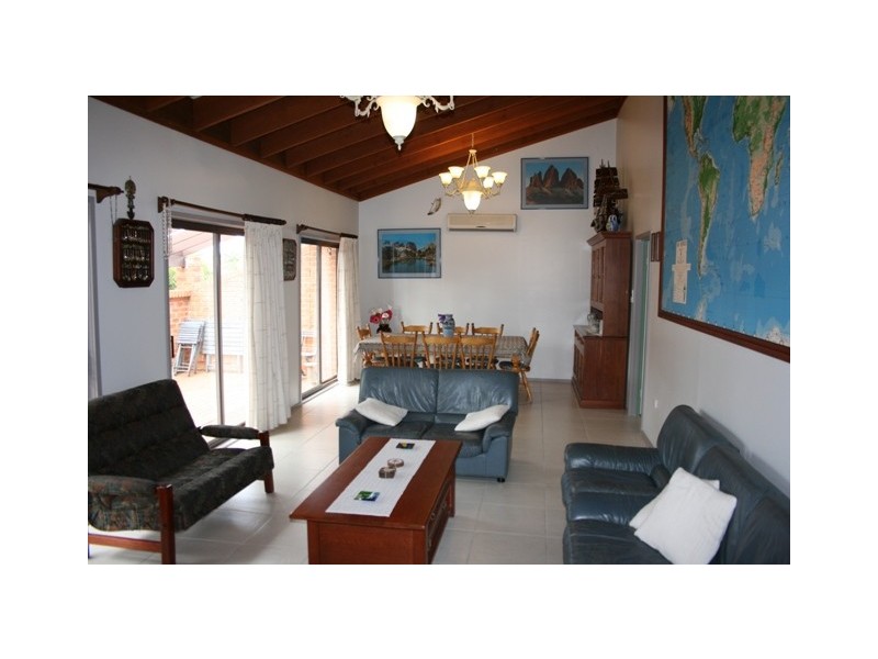 26 Collett Crescent, Kings Langley NSW 2147