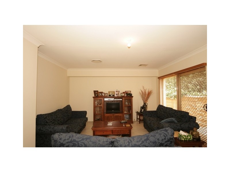 8 Stefie Place, Kings Langley NSW 2147